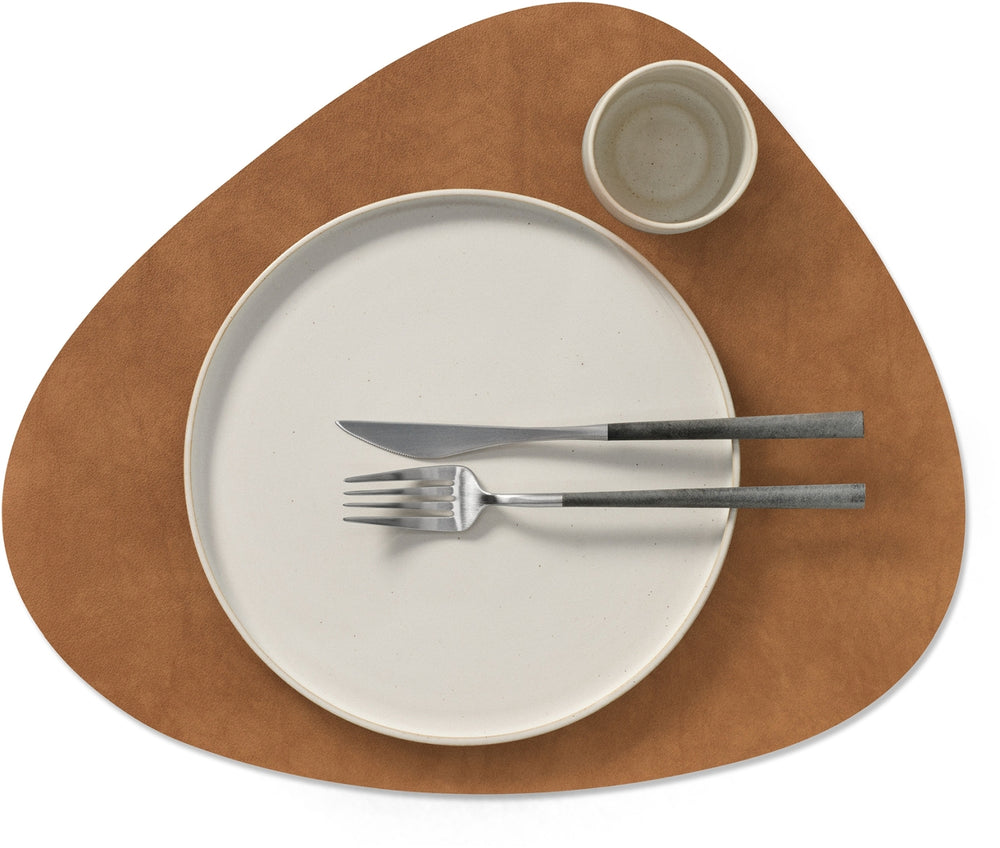 LIND DNA Placemats Nupo - Leer - Army Green / Nature - Curved - dubbelzijdig - 44 x 37 cm - 2 Stuks