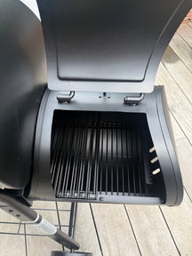 Landmann BBQ / Smoker Vinson 200 - Houtskoolbarbecue - Grilloppervlak 70.5 x 39.5 cm