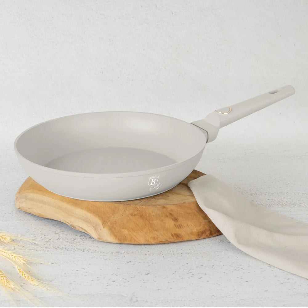 Berlinger Haus Koekenpan Mat Crème ø 28 cm - geschikt voor alle warmtebronnen - standaard anti-aanbaklaag