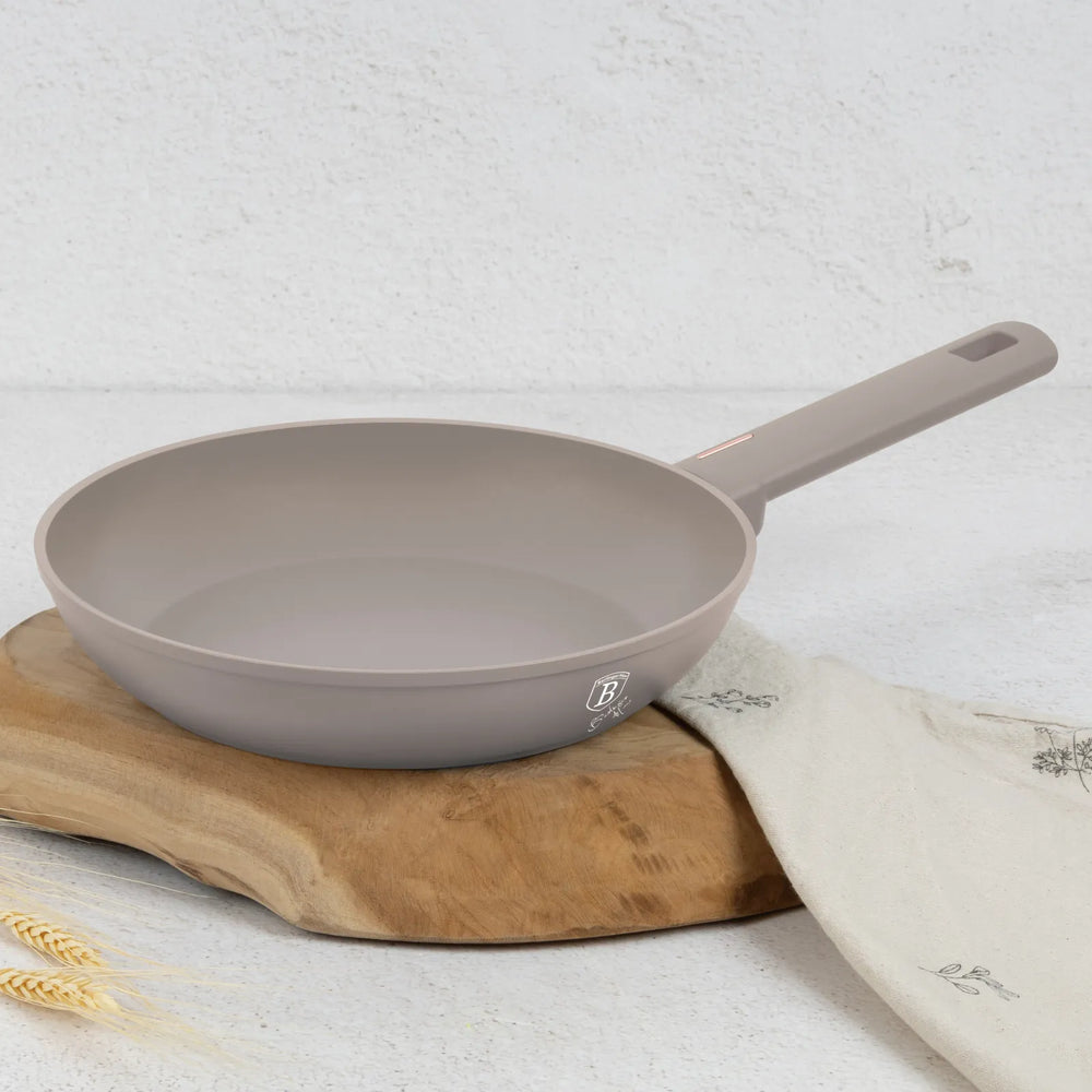 Berlinger Haus Koekenpan Taupe ø 24 cm - geschikt voor alle warmtebronnen - standaard anti-aanbaklaag
