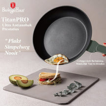 BerlingerHaus Pannenset Mat Groen 11-Delig - Kookpan ø 20, 24, 28 cm, Koekenpan ø 24, 28 cm & Steelpan ø 16 cm - Geschikt voor alle warmtebronnen