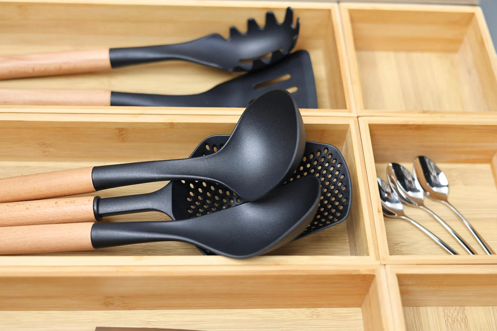 Cookinglife Keukengerei set - Kookgerei set - hout zwart 5 delig - Schuimspaan, soeplepel, spaghettilepel, bakspaan & opscheplepel