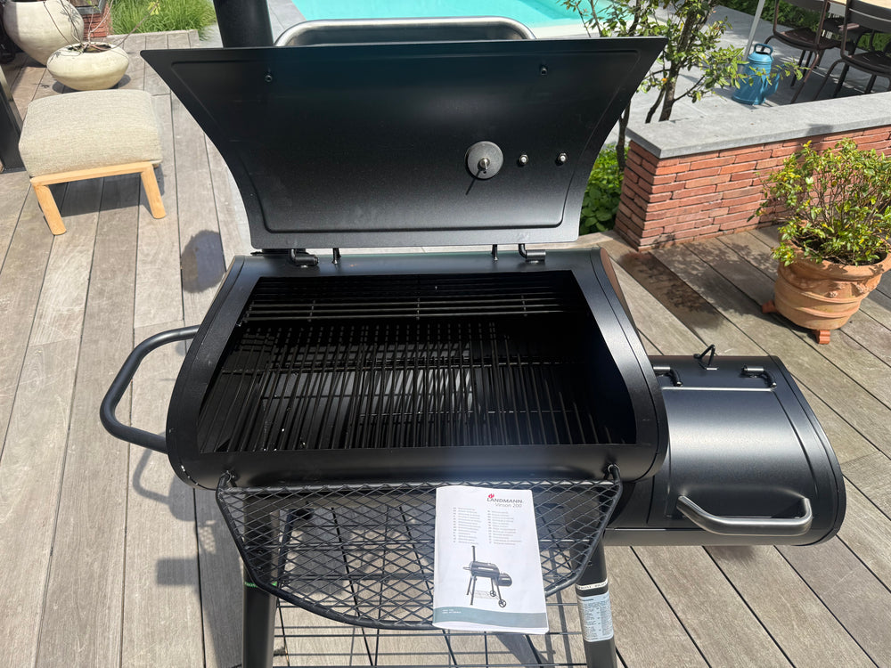 Landmann BBQ / Smoker Vinson 200 - Houtskoolbarbecue - Grilloppervlak 70.5 x 39.5 cm