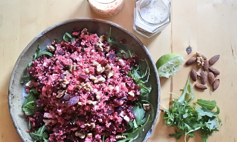 Een kleurrijke salade vol frisheid en bite