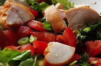 Een lichte en frisse salade met gerookte kip en frambozen balsamico