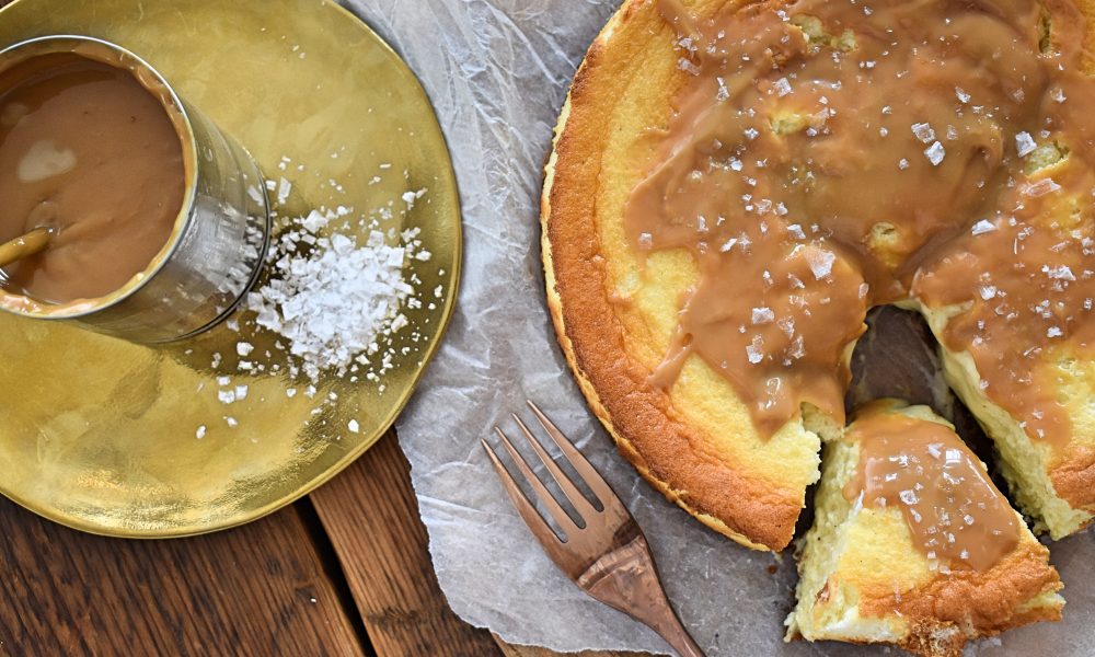 Romige cheesecake met zelfgemaakte dulce de leche en een knapperige bastognebodem