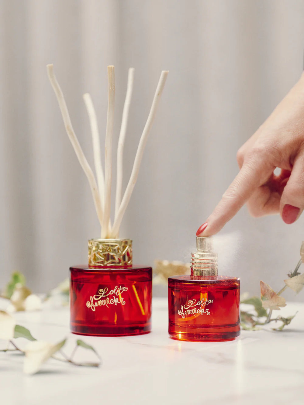Maison Berger Giftset Duo Lolita Lempicka Sweet - Geurstokjes 80 ml & Roomspray 50 ml - Rood