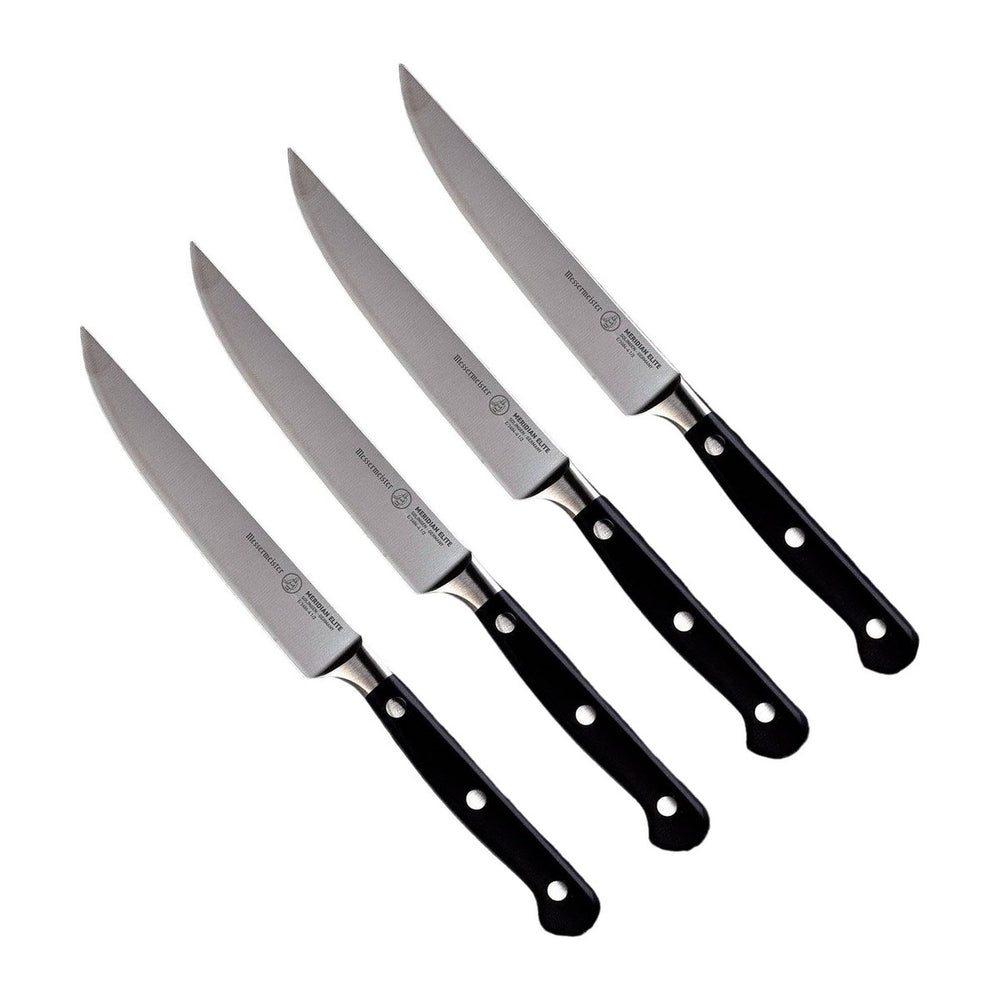 Messermeister Steakmessen Meridian Elite 12 cm 4 stuks met zwart heft, vrijstaand op witte achtergrond