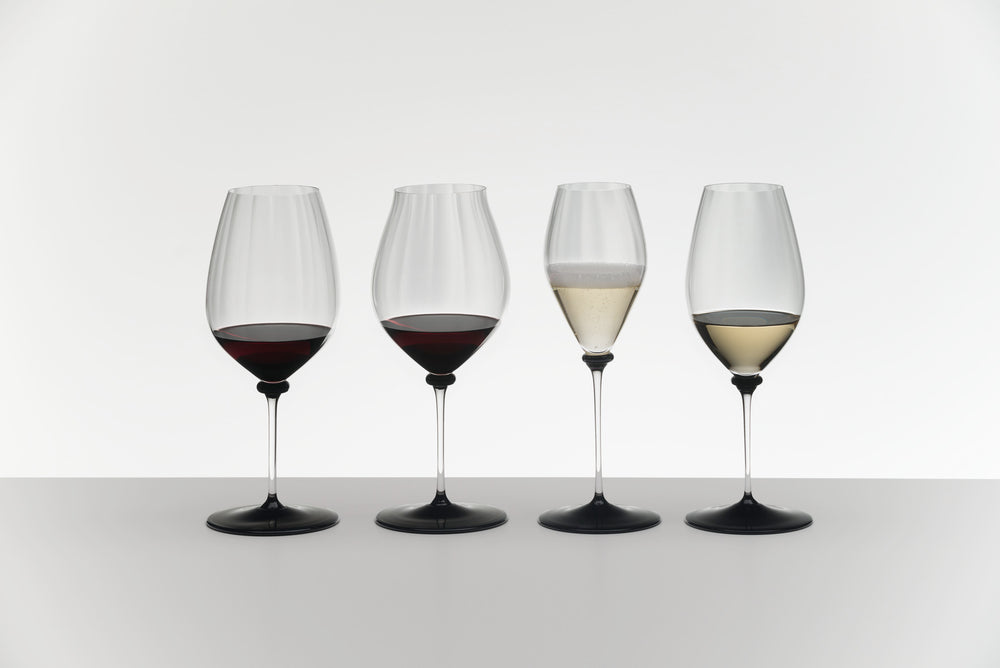 Riedel Rode Wijnglas Fatto A Mano Performance - Pinot Noir - Zwarte Voet - 830 ml