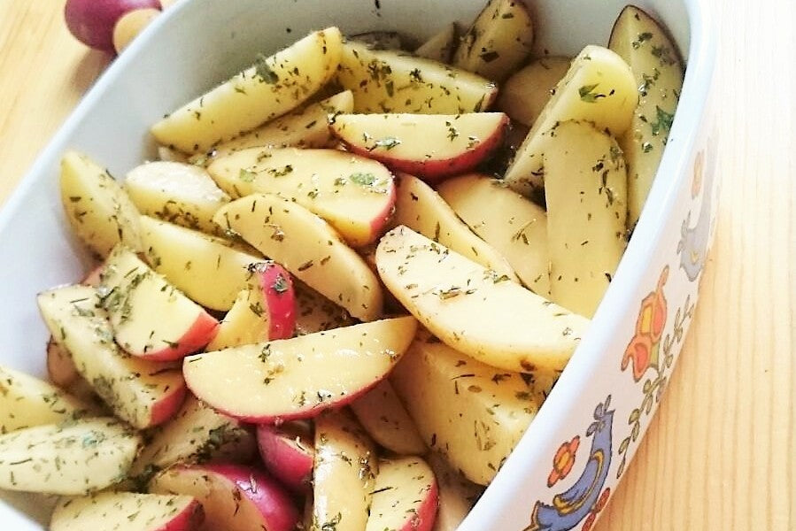 Knapperige krieltjes met knoflook en rozemarijn uit de oven