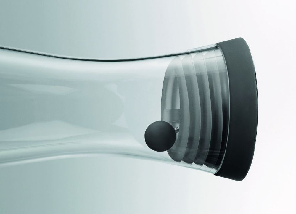 WMF Karaf / Waterkaraf - Basic - Drupvrij - Incl. Fruitfilter - Zwart / Zilver - 1.5 liter