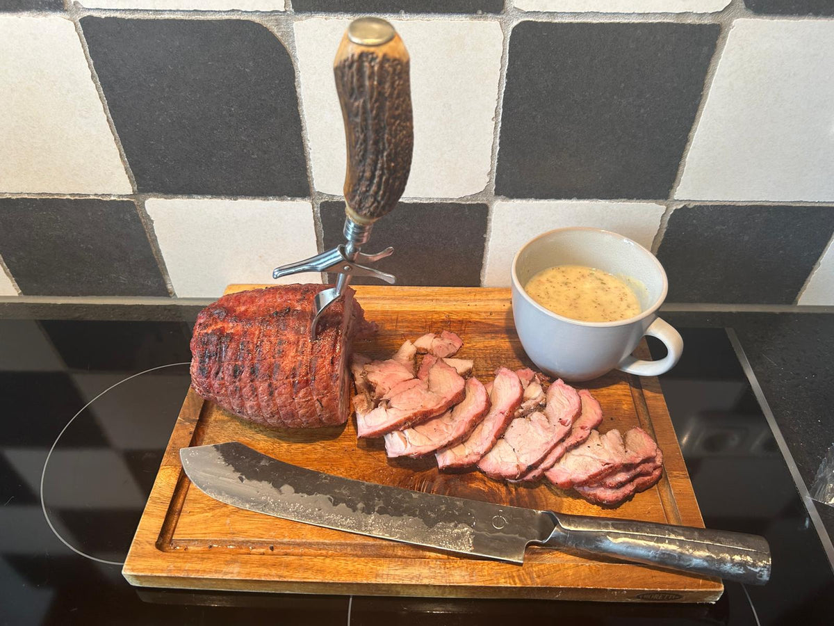 Low & slow Groninger trots, recht van de BBQ.