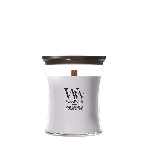 WoodWick Geurkaars Medium Lavender & Cedar - 11 cm / ø 10 cm - Geurkaars in Glas - Houten Lont