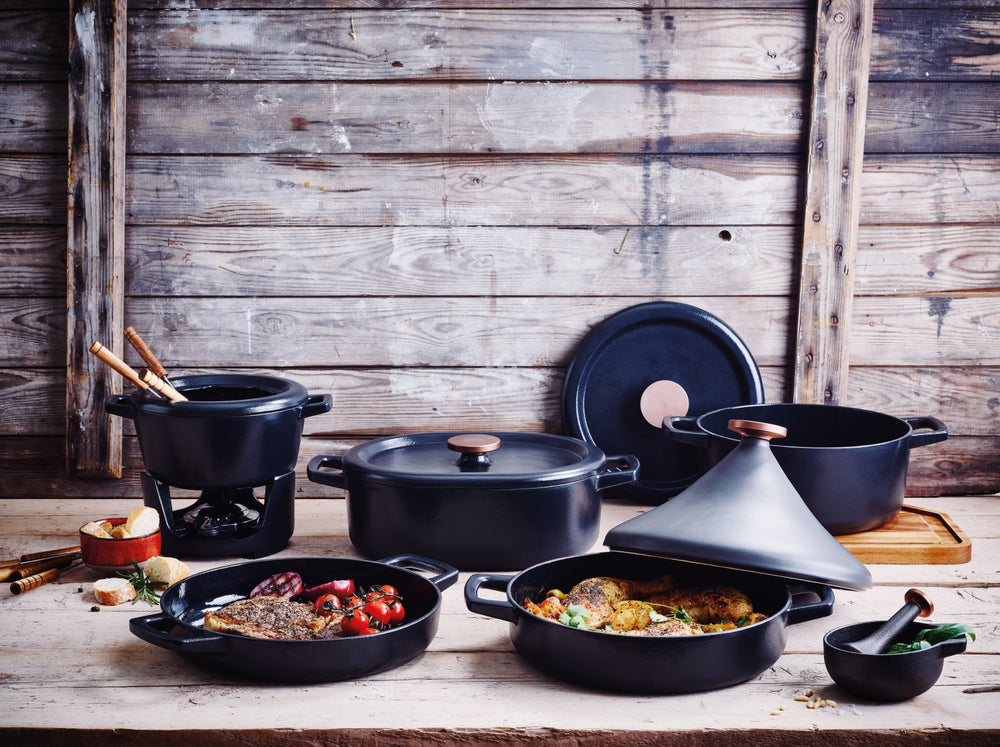 Alva Grillpan / Grillplaat Nori ø 28 cm + Gratis Leren Handvaten - geschikt voor alle warmtebronnen - geëmailleerde anti-aanbaklaag