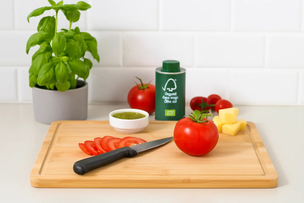 Cookinglife Snijplank met sapgeul - Bamboe  - 25 x 35 x 1,8 cm