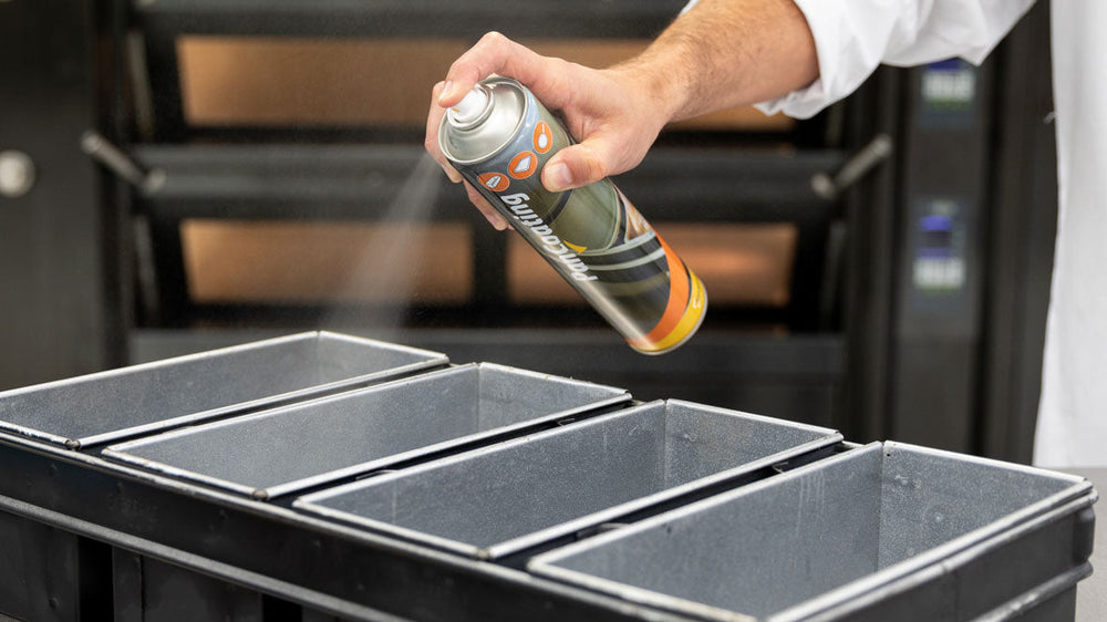 Sonneveld Bakspray - Gietijzer Seasoning Spray - Inbrandolie - Pan coating - 600 ml