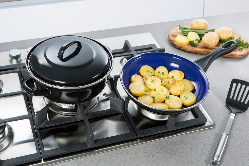 BK Braadpan Fortalit Emaille Zwart ø 22 cm / 2 Liter - sfeerbeeld 3
