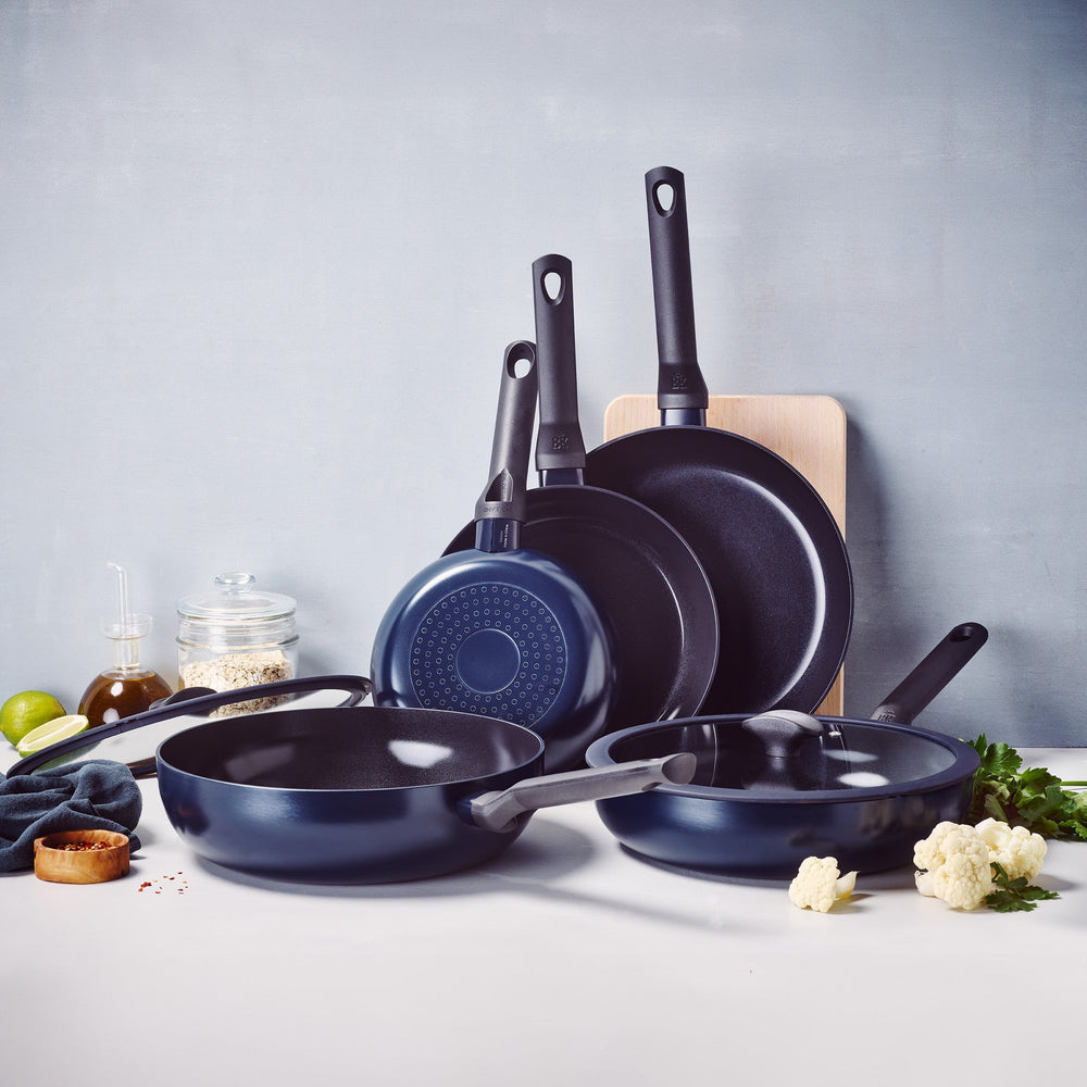 BK Hapjespan met deksel Enjoy Oxford Blue ø 28 cm - sfeerbeeld 2