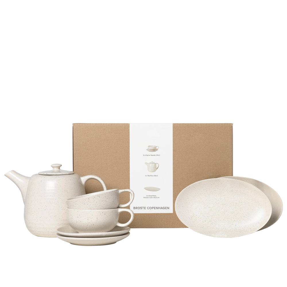 Broste Copenhagen Theeset Nordic Vanilla 7-delig / 2 personen - 1 theepot, 2 bordjes en 2 kop en schotels