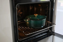 Combekk Braadpan met deksel Gietijzer Holly Green ø 28 cm / 5.3 Liter - sfeerbeeld 4