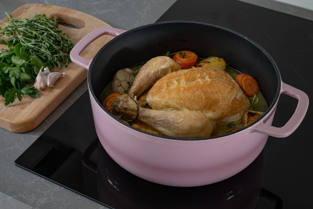 Combekk Braadpan met deksel Gietijzer Pink ø 28 cm / 5.3 Liter - sfeerbeeld 2
