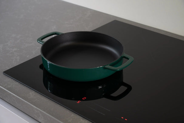 Combekk Koekenpan Skillet met 2 grepen Gietijzer Holly Green ø 24 cm - geëmailleerde anti-aanbaklaag