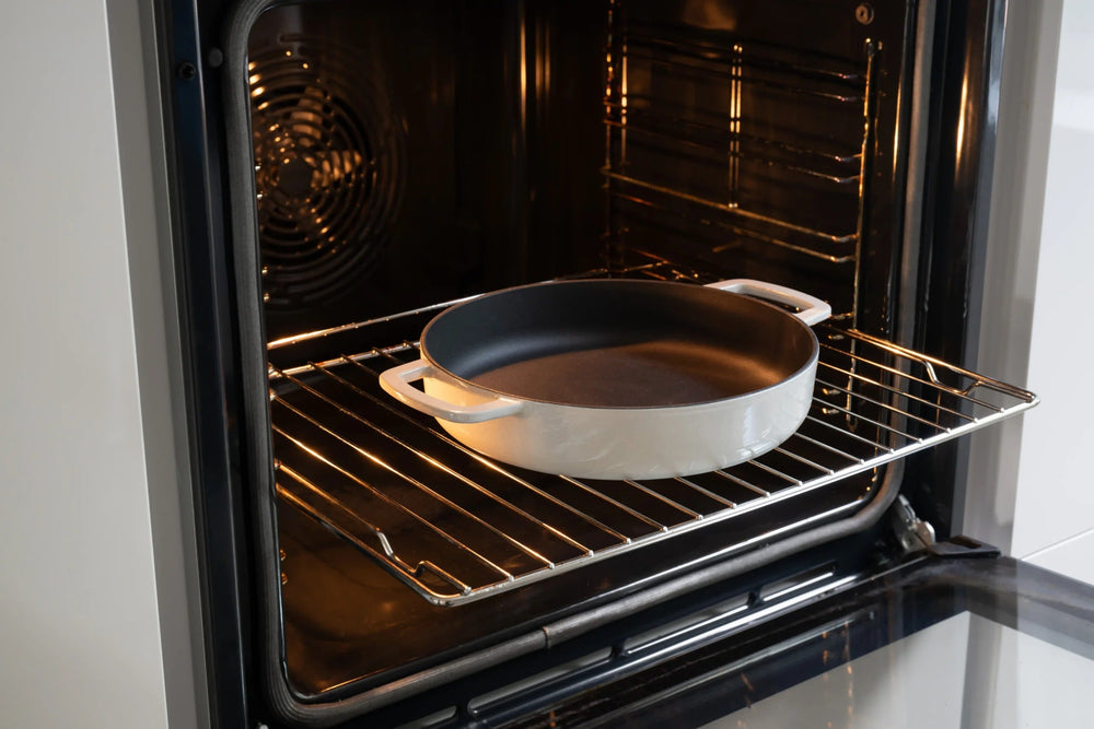 Combekk Koekenpan Skillet met 2 grepen Gietijzer Sand ø 24 cm - sfeerbeeld 4