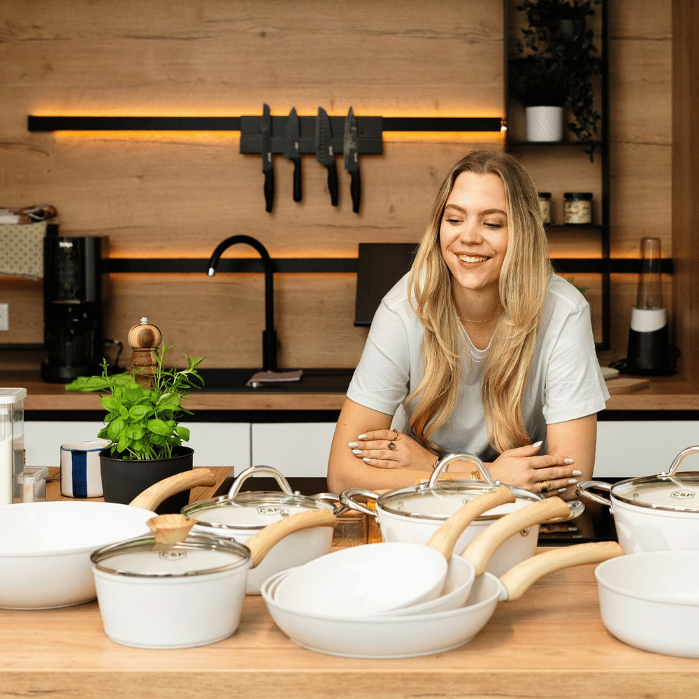 Cook & Pan Pannenset Go Ivory Crème 9-delig - sfeerbeeld 2