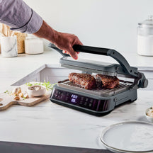 GreenPan Contactgrill Advanced Grill Digitaal - Omkeerbare Grill- en Bakplaten - Grijs - sfeerbeeld 2