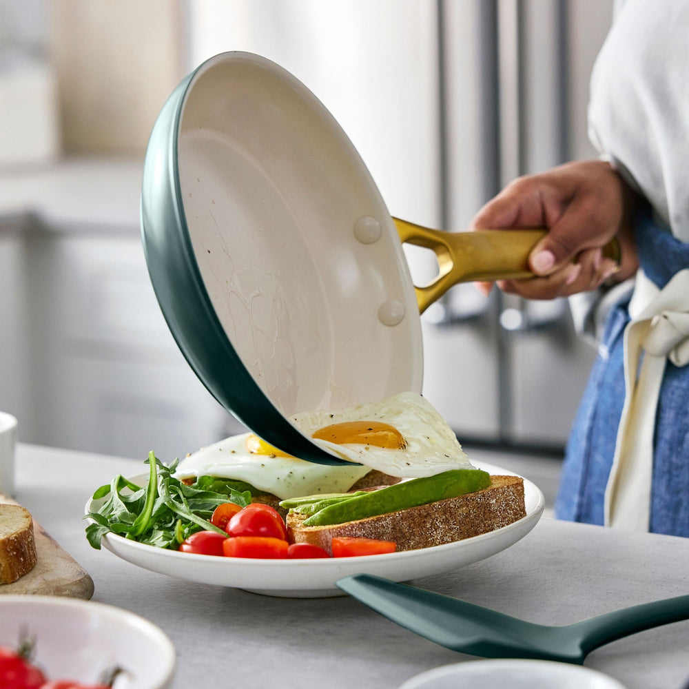 GreenPan Koekenpannenset Padova Reserve Pro 2.0 Pine Green ø 20 & 26 cm - sfeerbeeld 2