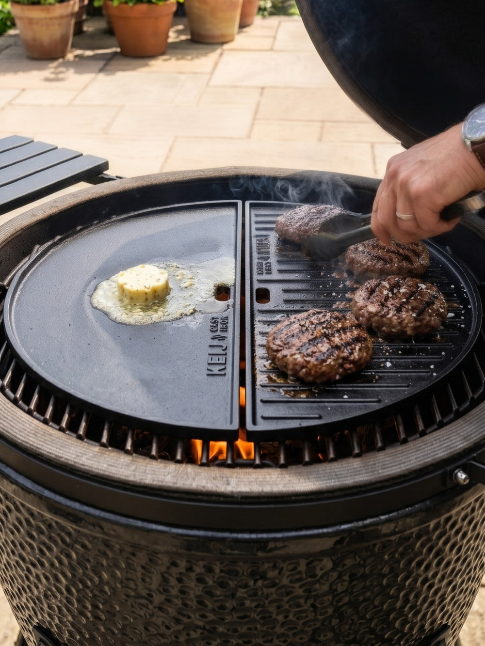 Keij Kamado Halve Maan Grillplaat / Plancha Large - Geëmailleerd Gietijzer - 2-zijdig - 46.5 cm - voor 21 inch Kamado's - Universeel