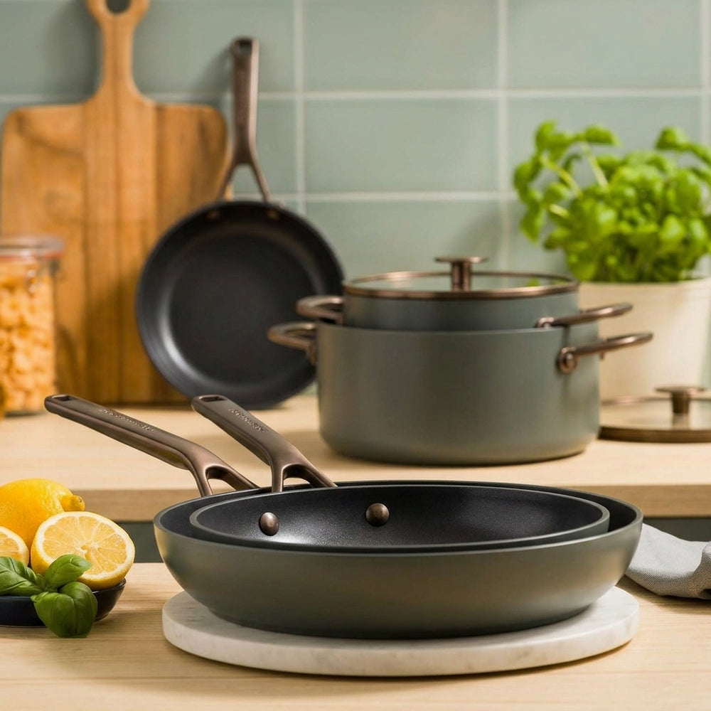 KitchenAid Koekenpan Advanced Juniper Black ø 28 cm - sfeerbeeld 6
