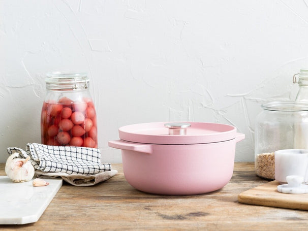 KitchenAid Braadpan Cast Iron Dried Rose ø 22 cm / 3.3 Liter - geëmailleerde anti-aanbaklaag