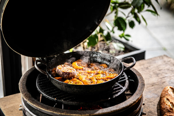 Forged Koekenpan Carbonstaal met 2 handvatten ø 28 cm - geschikt voor alle warmtebronnen - zonder anti-aanbaklaag