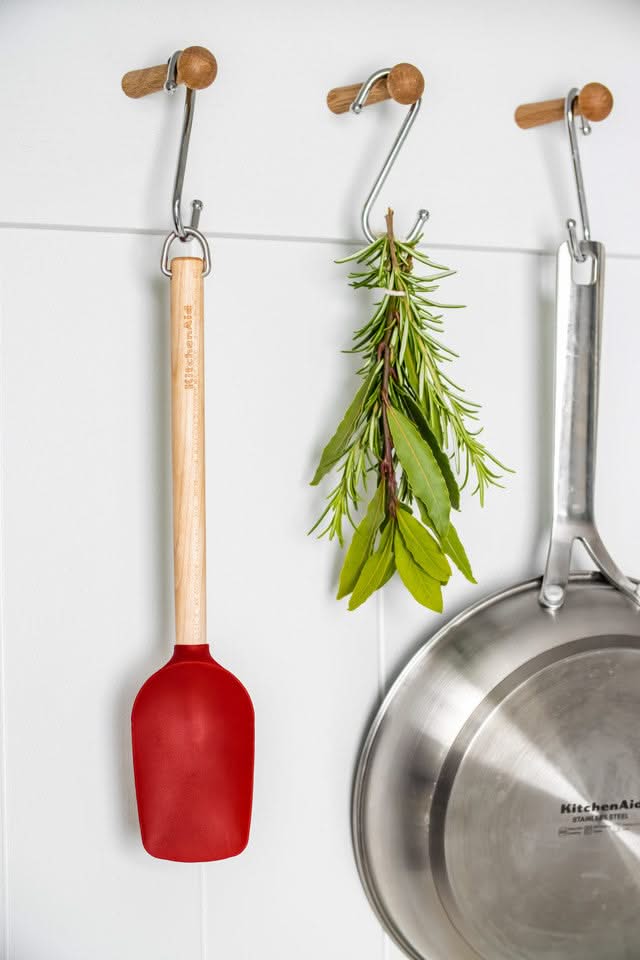 KitchenAid Roerlepel Core Keizerrood / Berkenhout 31 cm