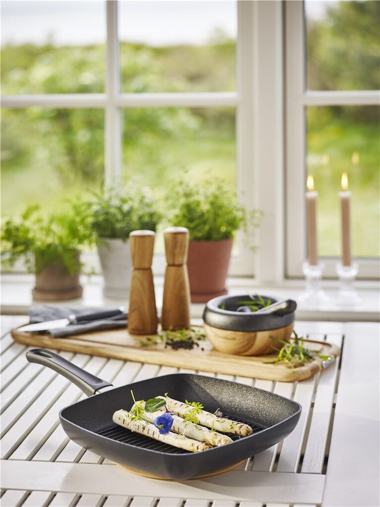 SCANPAN Grillpan Classic Induction 27 x 27 cm - Jubileumeditie - sfeerbeeld 1