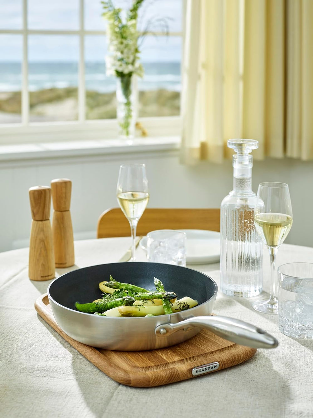 SCANPAN Hapjespan / Sauteerpan met deksel CTX ø 28cm / 2.5 liter - geschikt voor alle warmtebronnen - standaard anti-aanbaklaag