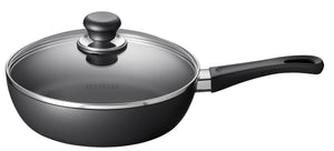 SCANPAN Hapjespan / Sauteerpan met deksel Classic Induction ø 24cm / 2 liter - geschikt voor alle warmtebronnen - standaard anti-aanbaklaag