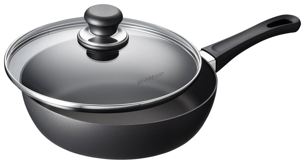SCANPAN Hapjespan / Sauteerpan met deksel Classic Induction ø 24cm / 2 liter - geschikt voor alle warmtebronnen - standaard anti-aanbaklaag