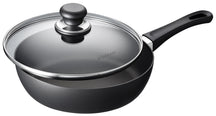 SCANPAN Hapjespan / Sauteerpan met deksel Classic Induction ø 24cm / 2 liter - geschikt voor alle warmtebronnen - standaard anti-aanbaklaag